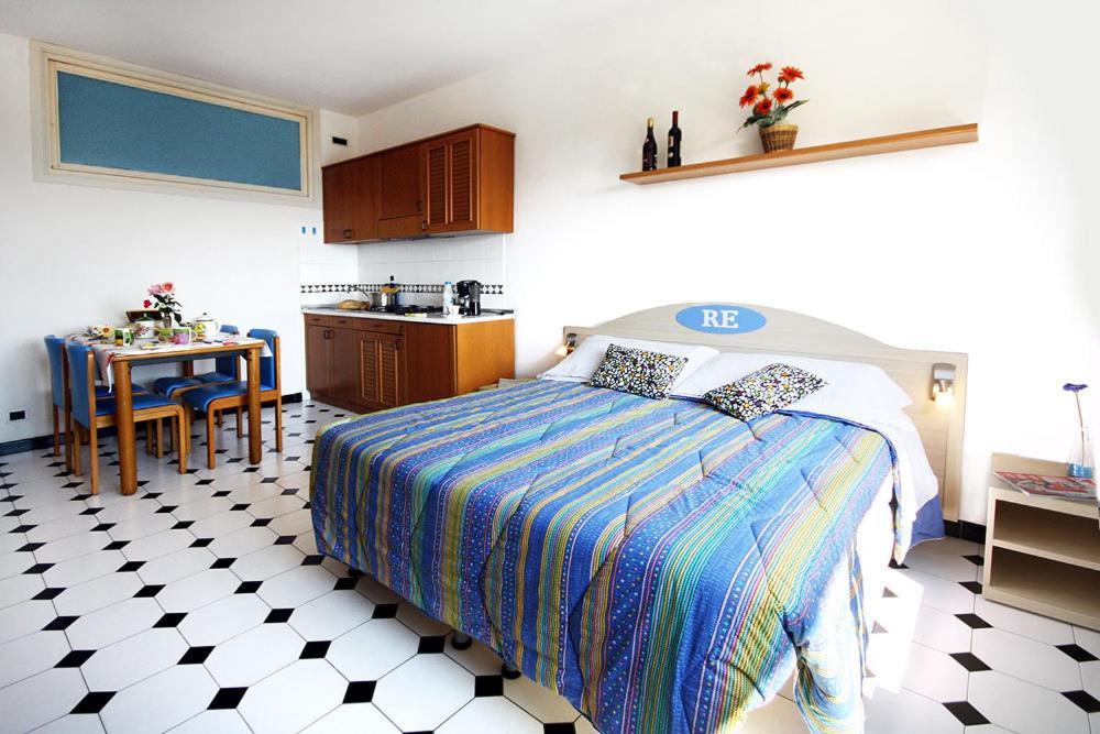 Residence Hotel Edy Imperia Zewnętrze zdjęcie