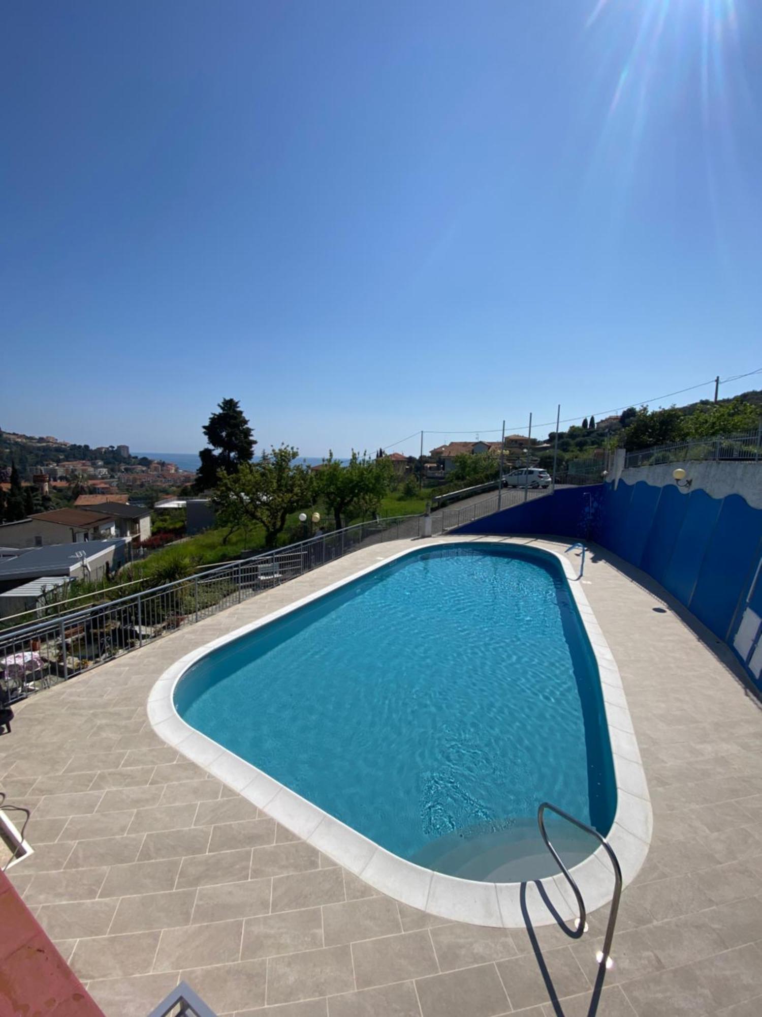Residence Hotel Edy Imperia Zewnętrze zdjęcie